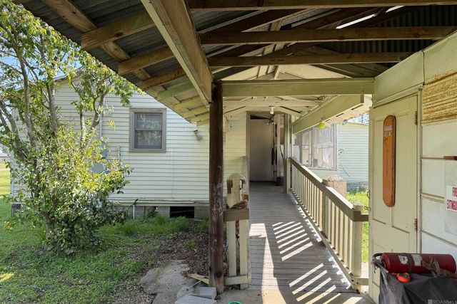 6755 Joe Daniel Rd, St Francisville, LA 70775