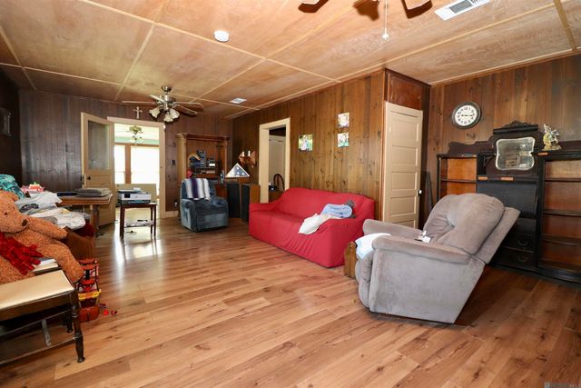 6755 Joe Daniel Rd, St Francisville, LA 70775