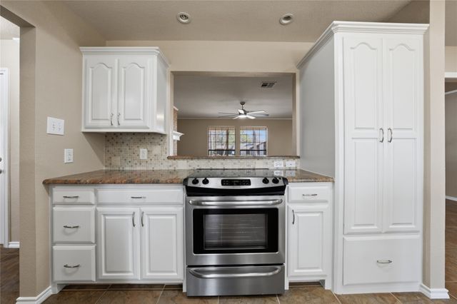 195 Enchanted Drive, Enchanted Oaks, TX 75156