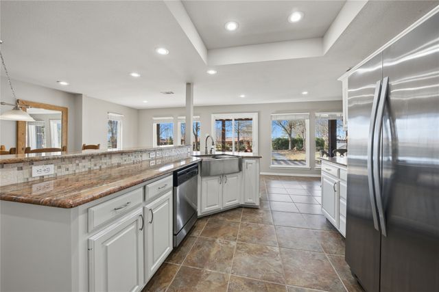 195 Enchanted Drive, Enchanted Oaks, TX 75156