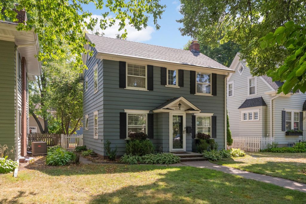2194 Stanford Avenue, Saint Paul, MN 55105 — exterior