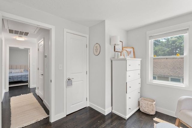 9 Beach Rd, Pembroke, MA 02359