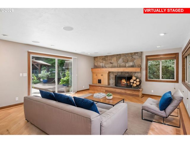 33670 MCKENZIE VIEW Dr, Eugene, OR 97408