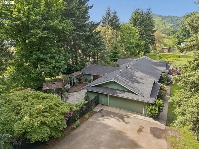 33670 MCKENZIE VIEW Dr, Eugene, OR 97408