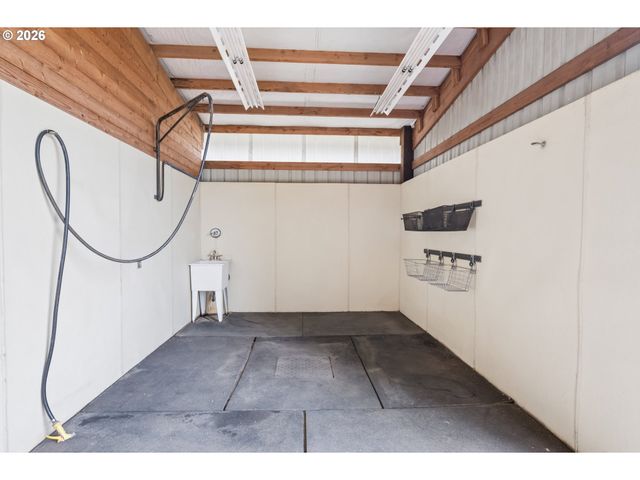 33670 MCKENZIE VIEW Dr, Eugene, OR 97408