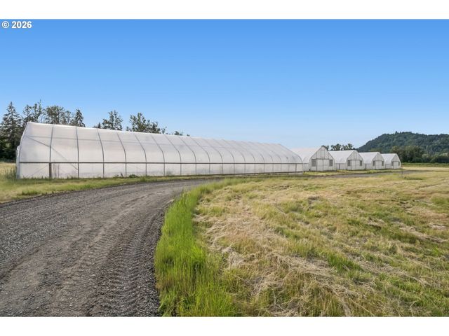 33670 MCKENZIE VIEW Dr, Eugene, OR 97408