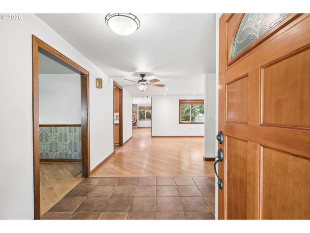 33670 MCKENZIE VIEW Dr, Eugene, OR 97408