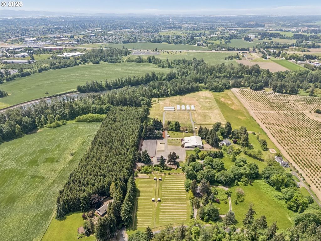 33670 MCKENZIE VIEW Dr, Eugene, OR 97408