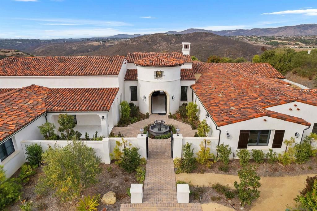 8128 Run of the Knolls, San Diego, CA 92127 — exterior