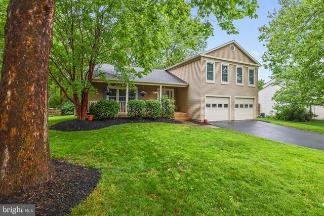 12755 FLAT MEADOW LN, Herndon, VA 20171
