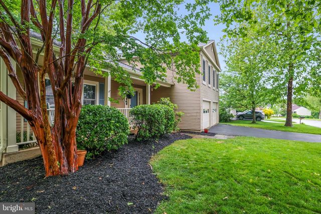 12755 FLAT MEADOW LN, Herndon, VA 20171