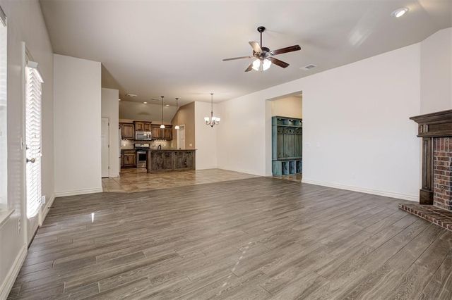 13340 SW 2nd Street, Yukon, OK 73099