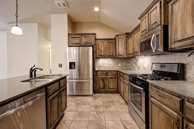 13340 SW 2nd Street, Yukon, OK 73099