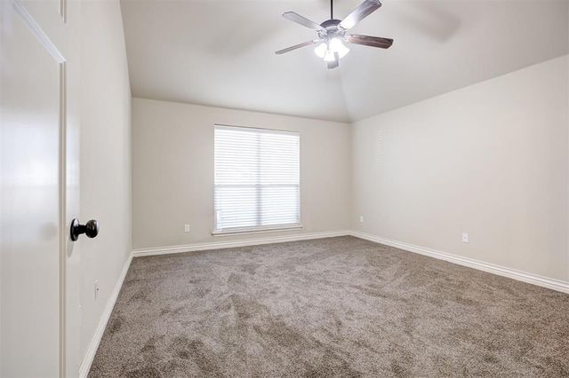 13340 SW 2nd Street, Yukon, OK 73099