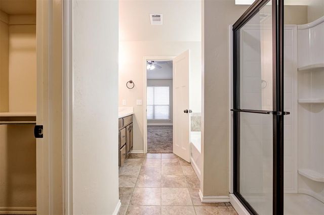 13340 SW 2nd Street, Yukon, OK 73099