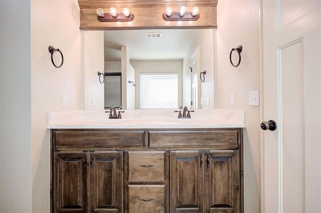 13340 SW 2nd Street, Yukon, OK 73099