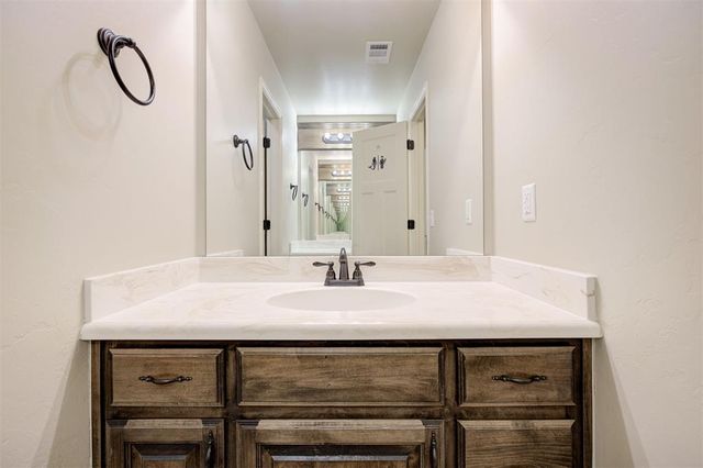 13340 SW 2nd Street, Yukon, OK 73099