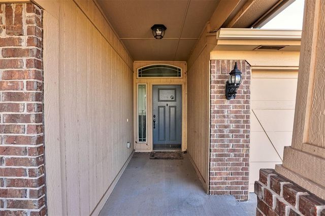 13340 SW 2nd Street, Yukon, OK 73099