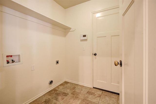 13340 SW 2nd Street, Yukon, OK 73099