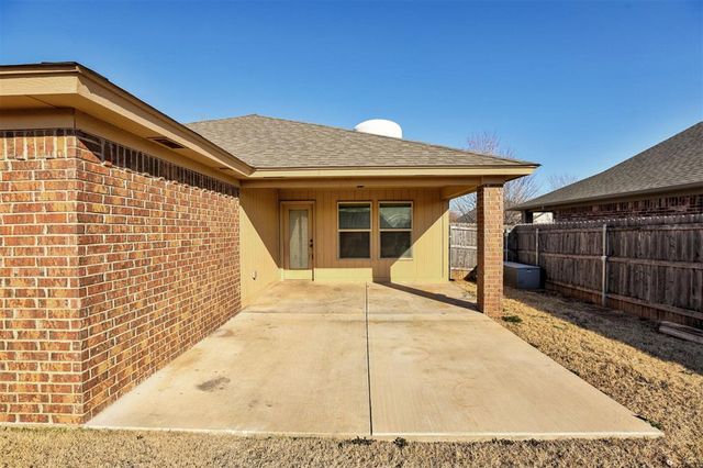 13340 SW 2nd Street, Yukon, OK 73099