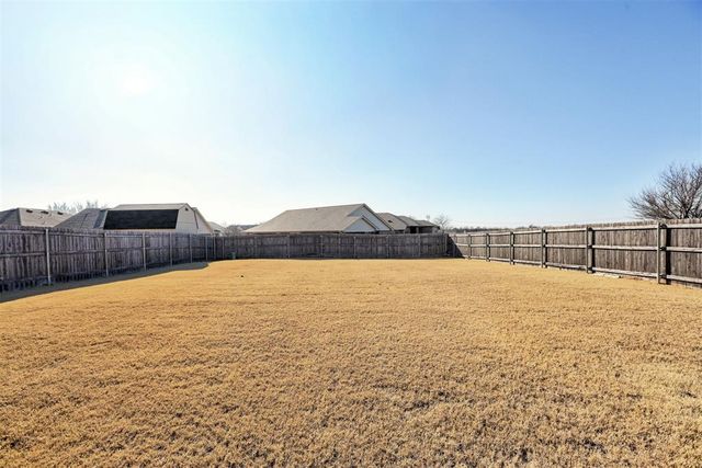 13340 SW 2nd Street, Yukon, OK 73099