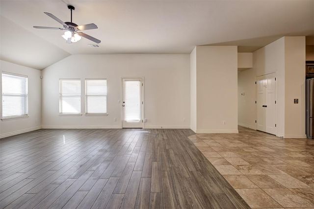 13340 SW 2nd Street, Yukon, OK 73099