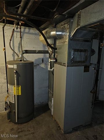 1098 Big Falls Avenue, Akron, OH 44310