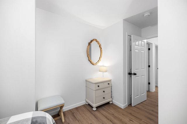 48 Walnut St, Douglas, MA 01516