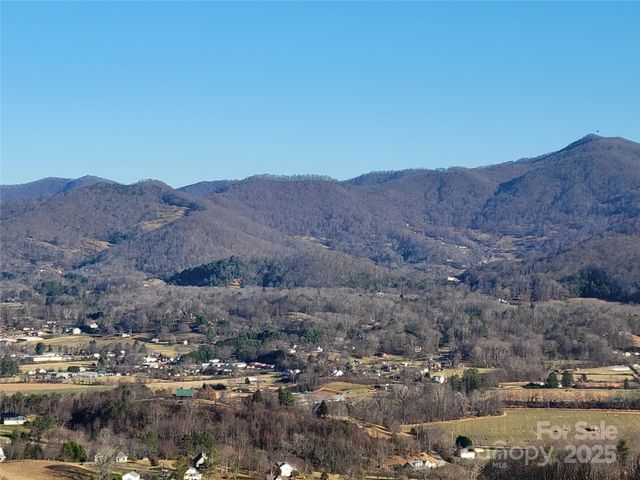 1201 Cathey Cove Road, Waynesville, NC 28786