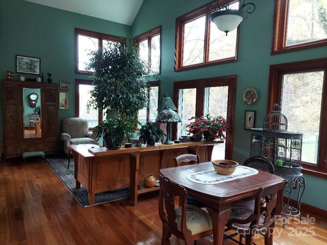 1201 Cathey Cove Road, Waynesville, NC 28786