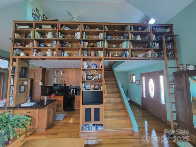 1201 Cathey Cove Road, Waynesville, NC 28786