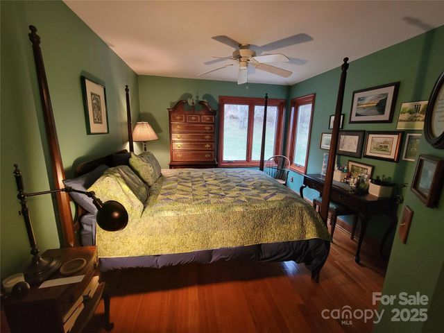 1201 Cathey Cove Road, Waynesville, NC 28786