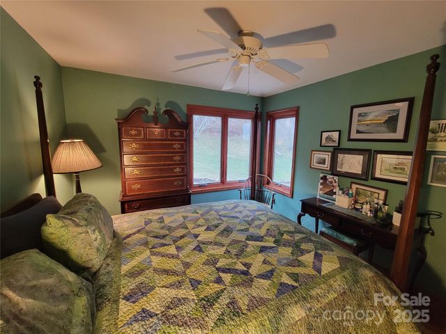 1201 Cathey Cove Road, Waynesville, NC 28786