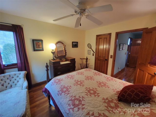 1201 Cathey Cove Road, Waynesville, NC 28786