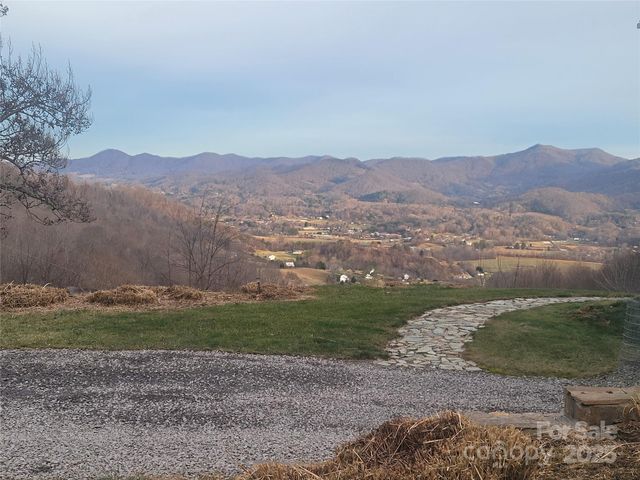 1201 Cathey Cove Road, Waynesville, NC 28786