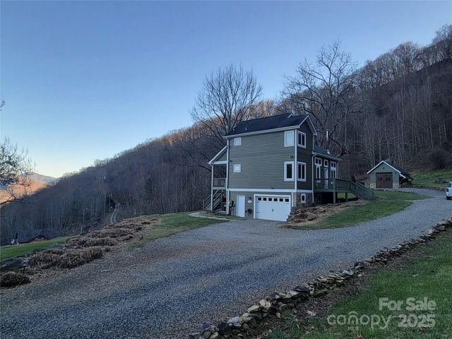1201 Cathey Cove Road, Waynesville, NC 28786