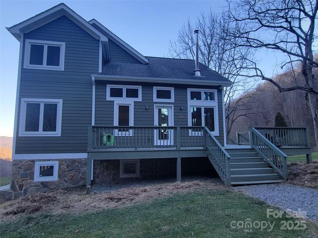 1201 Cathey Cove Road, Waynesville, NC 28786