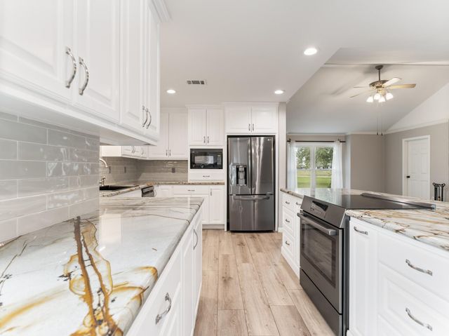 12229 Dannhaus Road, Needville, TX 77461