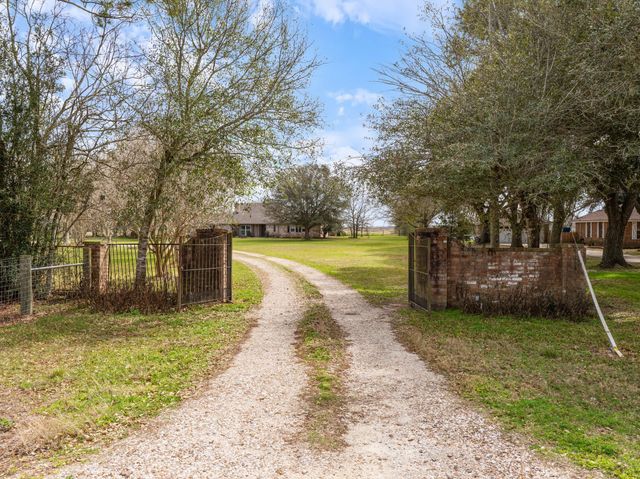 12229 Dannhaus Road, Needville, TX 77461
