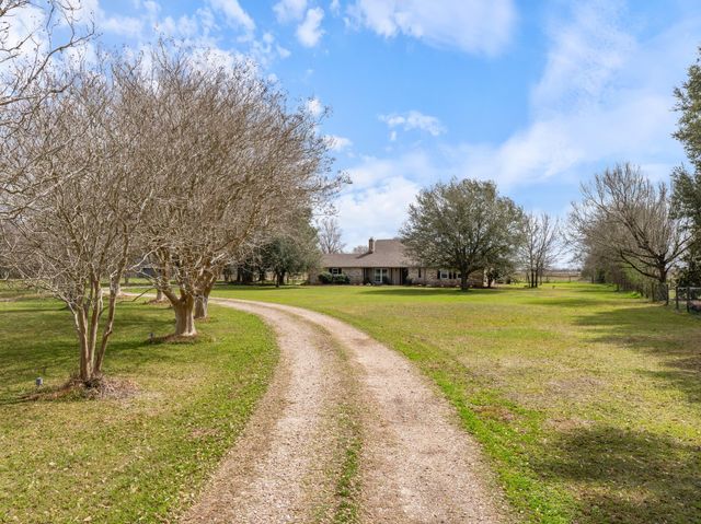 12229 Dannhaus Road, Needville, TX 77461