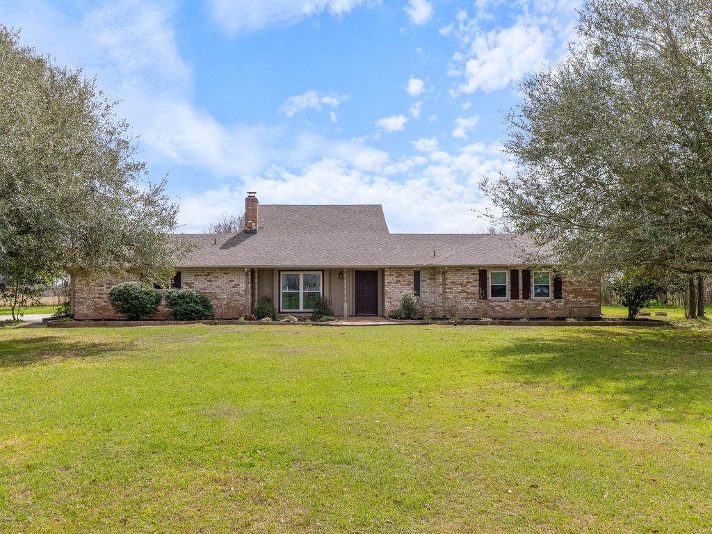 12229 Dannhaus Road, Needville, TX 77461
