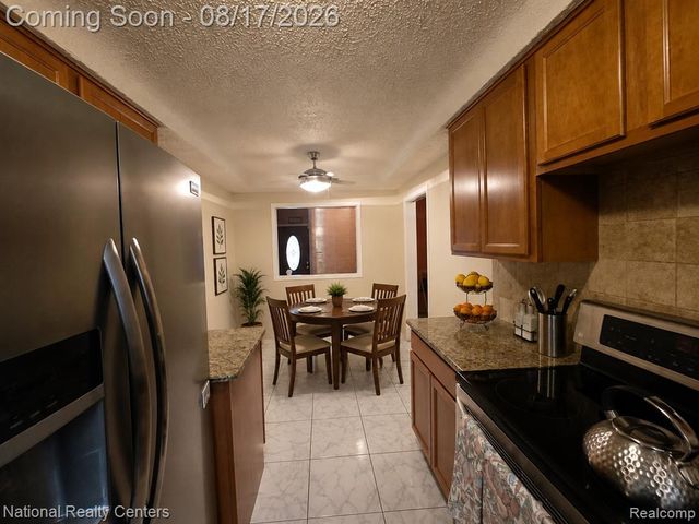 23560 Church Street, Oak Park, MI 48237