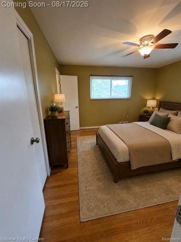 23560 Church Street, Oak Park, MI 48237