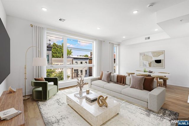 1001 Summit Avenue 3, Jersey City, NJ 07307