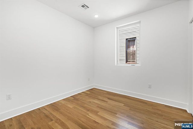 1001 Summit Avenue 3, Jersey City, NJ 07307