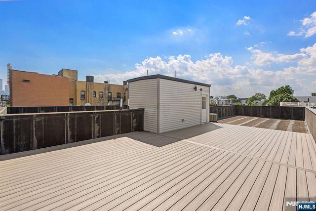1001 Summit Avenue 3, Jersey City, NJ 07307