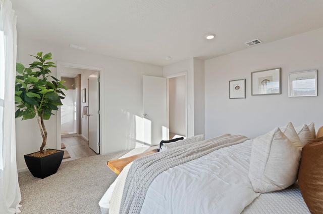 1574 E A St, Deer Park, WA 99006