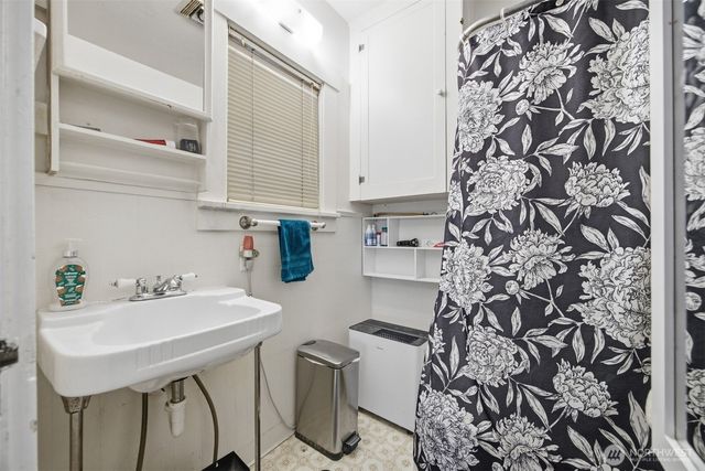 1240 Grant Street, Bellingham, WA 98225