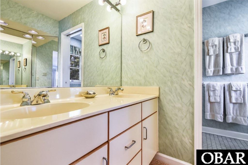 Image 19 of property listing at 112 Mainsail Court Lot# 6, Duck, NC 27949