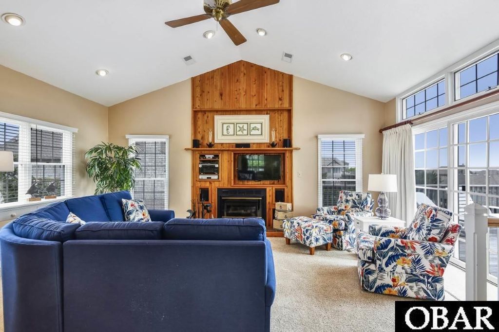 Image 8 of property listing at 112 Mainsail Court Lot# 6, Duck, NC 27949